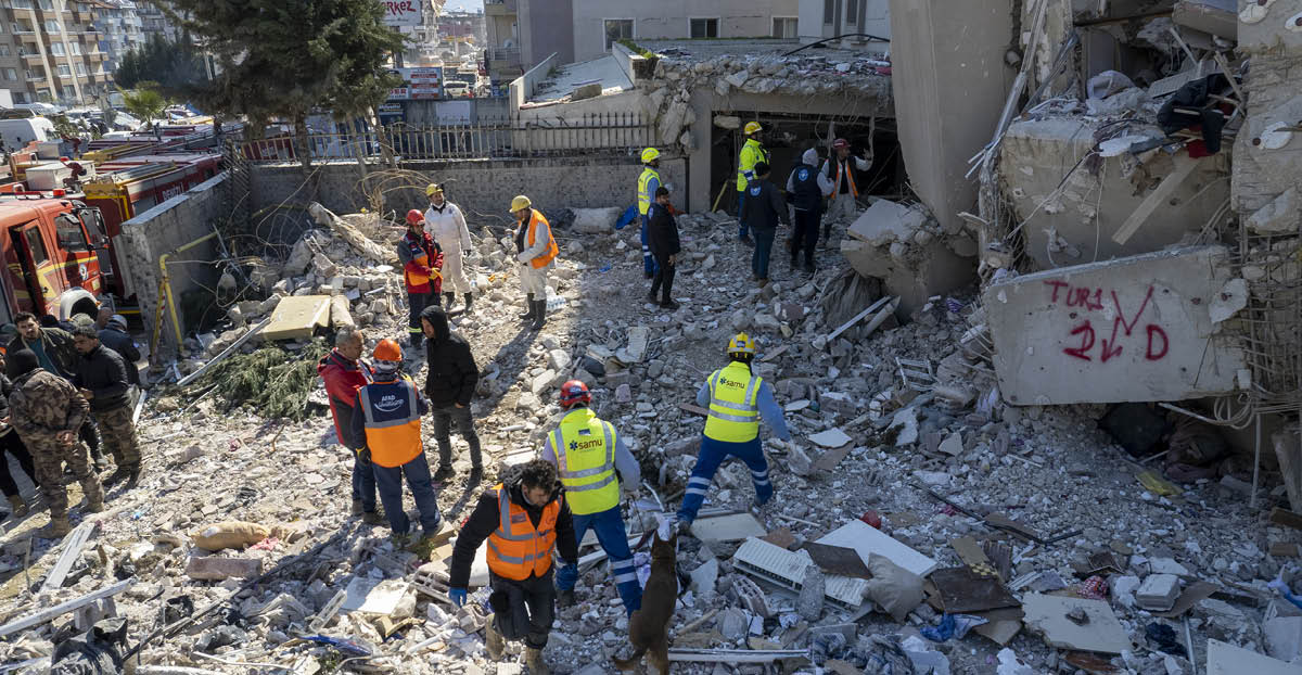 Project HOPE partner SAMU conducts search and rescue operations with a K-9 team in Antakya, Turkey on Friday, February 10, 2023. Project HOPE has partnered with SAMU during previous emergencies, including the Ukraine crisis, and is providing support for immediate rescue operations in the aftermath of the earthquake.